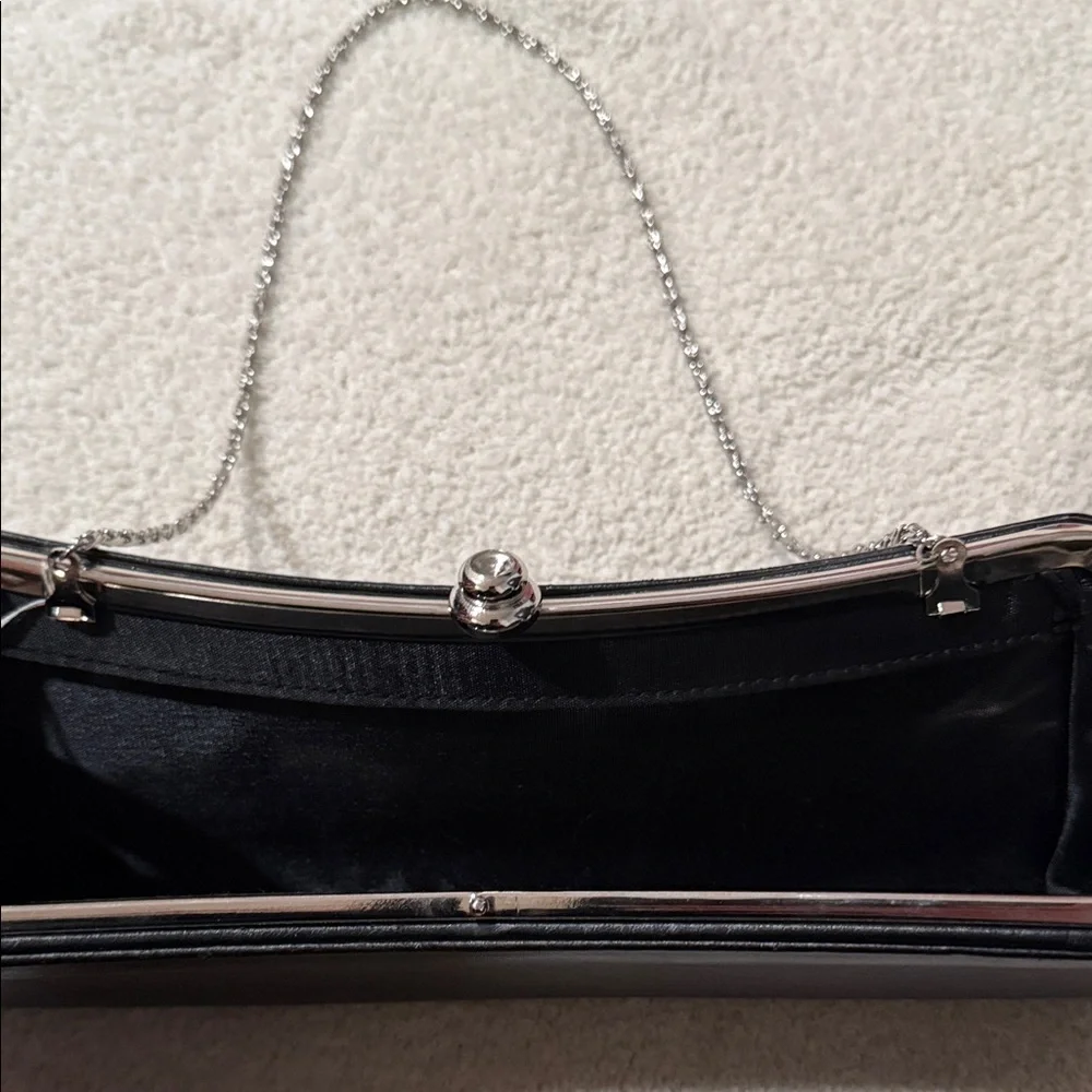 Elegant Black Clutch with Silver Chain - Picture 3 of 4
